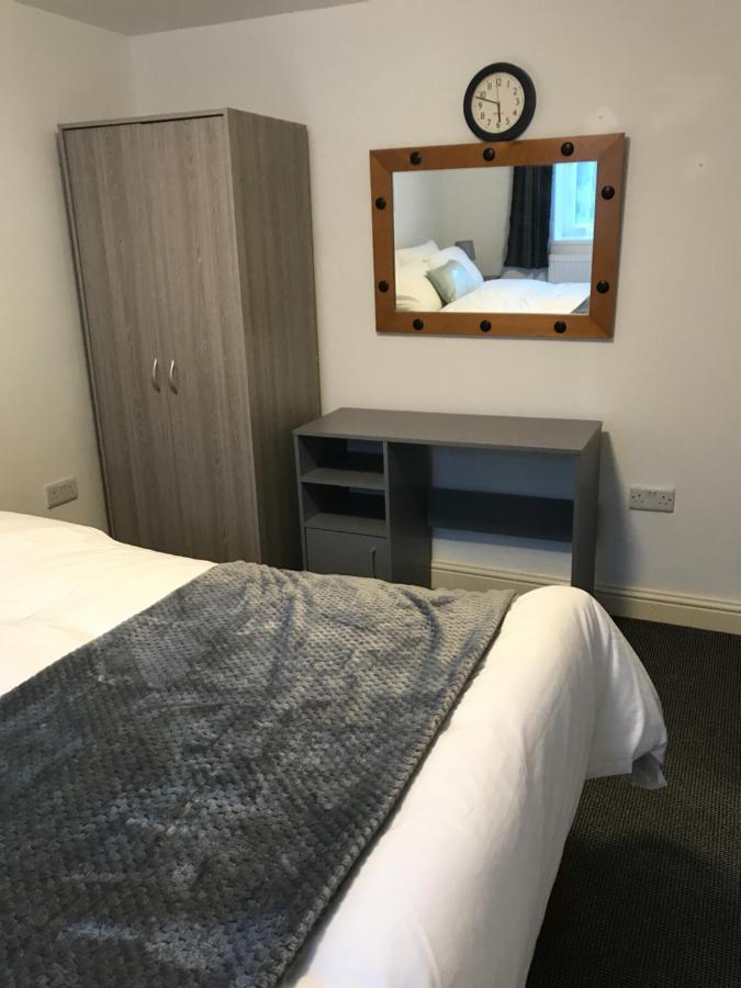 פלימות' 2 Bedroom Apartment מראה חיצוני תמונה